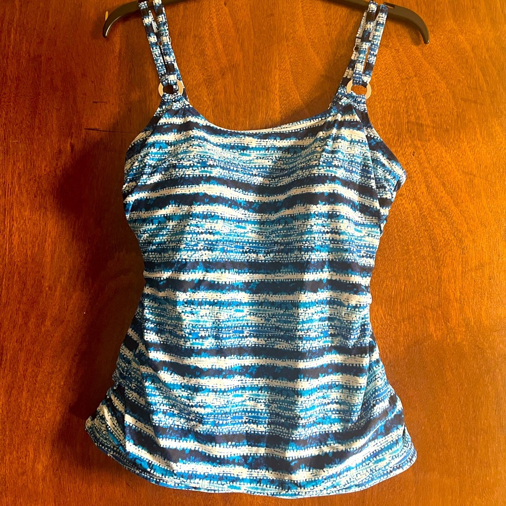 Women’s bathing suit top Croft and barrow Medium